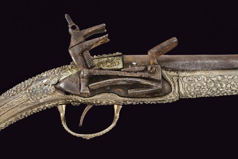 Paio di Pistole alla Morlacca con Fornimenti in Argento