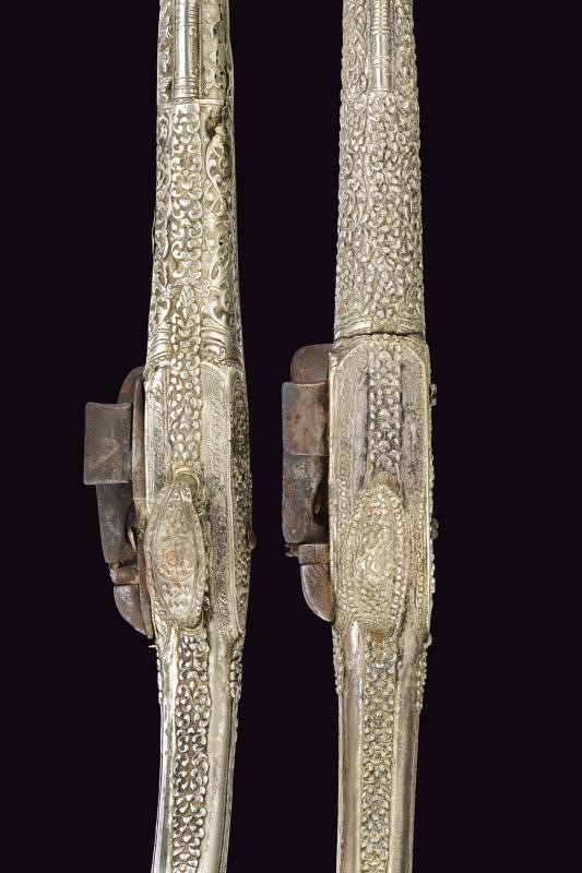 Paio di Pistole alla Morlacca con Fornimenti in Argento