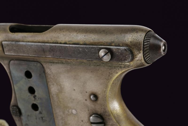 Rara Pistola con Sistema Tribuzio
