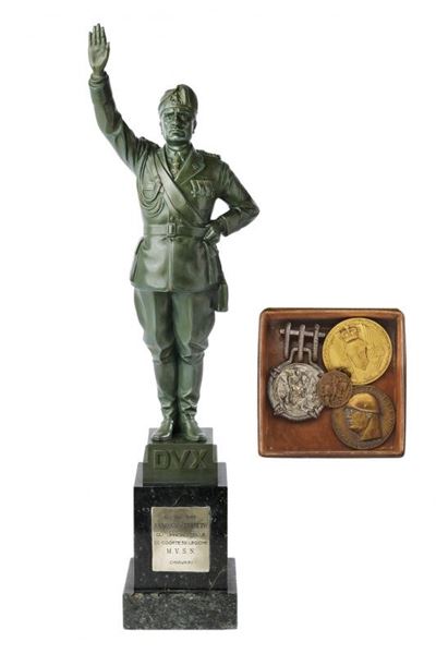 Busto Raffigurante Mussolini Regalato dagli Ufficiali a Armando Cereseto