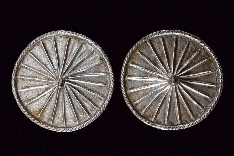 Paio di rotelline d'armatura alla massimiliana