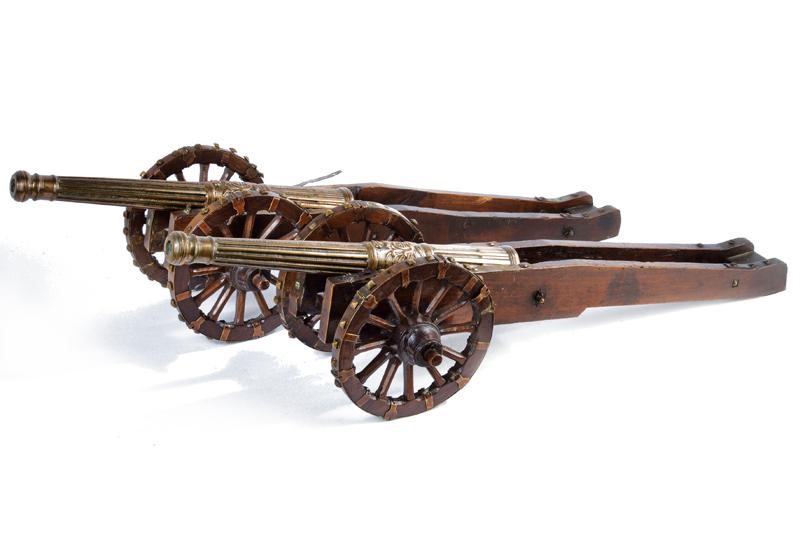 Paio di rari modelli di cannone