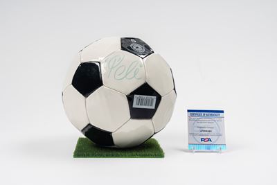 Pelé – Pallone da Calcio Autografato - Cert. Psa