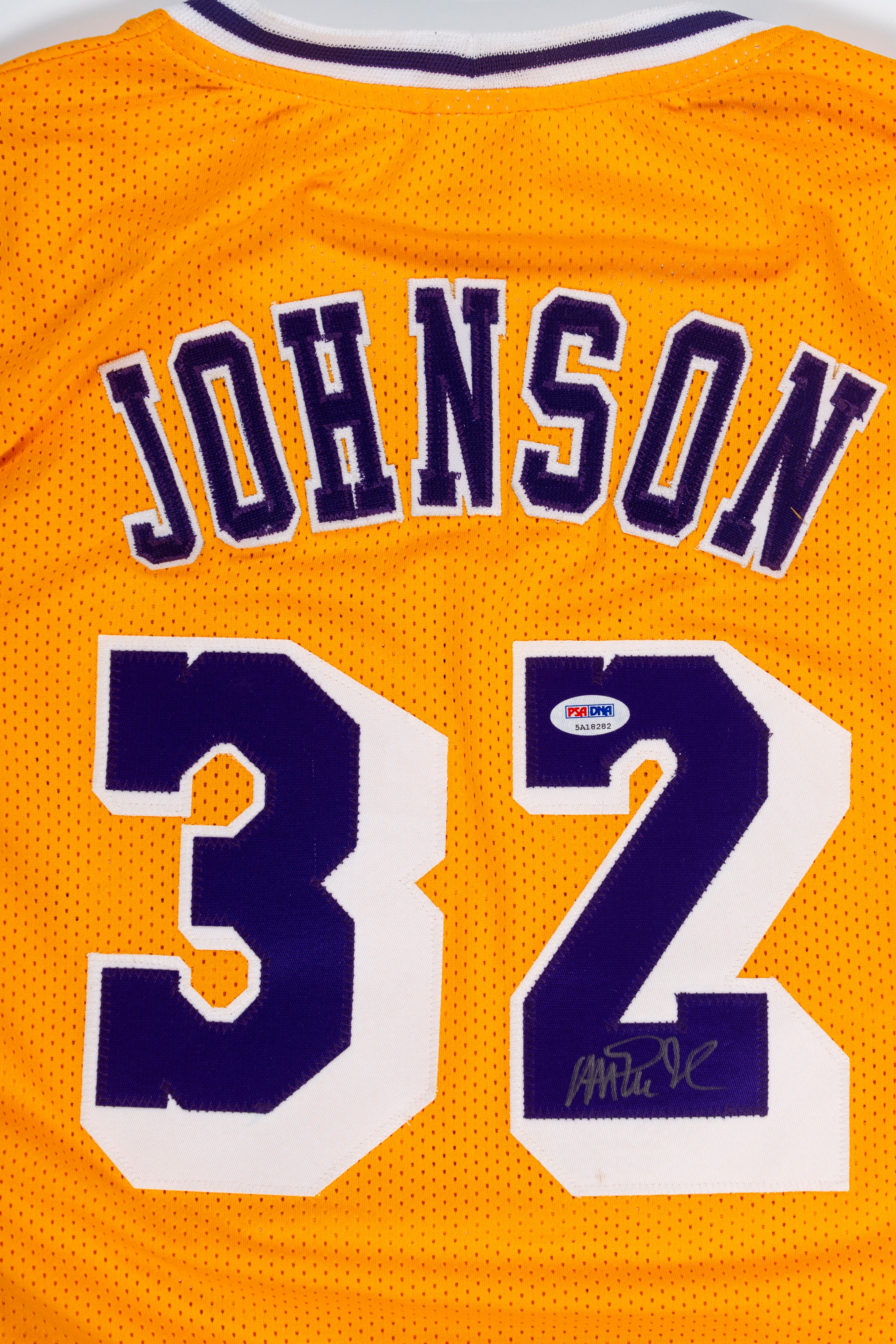 Magic Johnson – Maglia Autografata – Los Angeles Lakers – Cert. Psa/dna