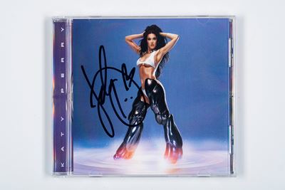 Katy Perry – CD con Copertina Autografata - 143