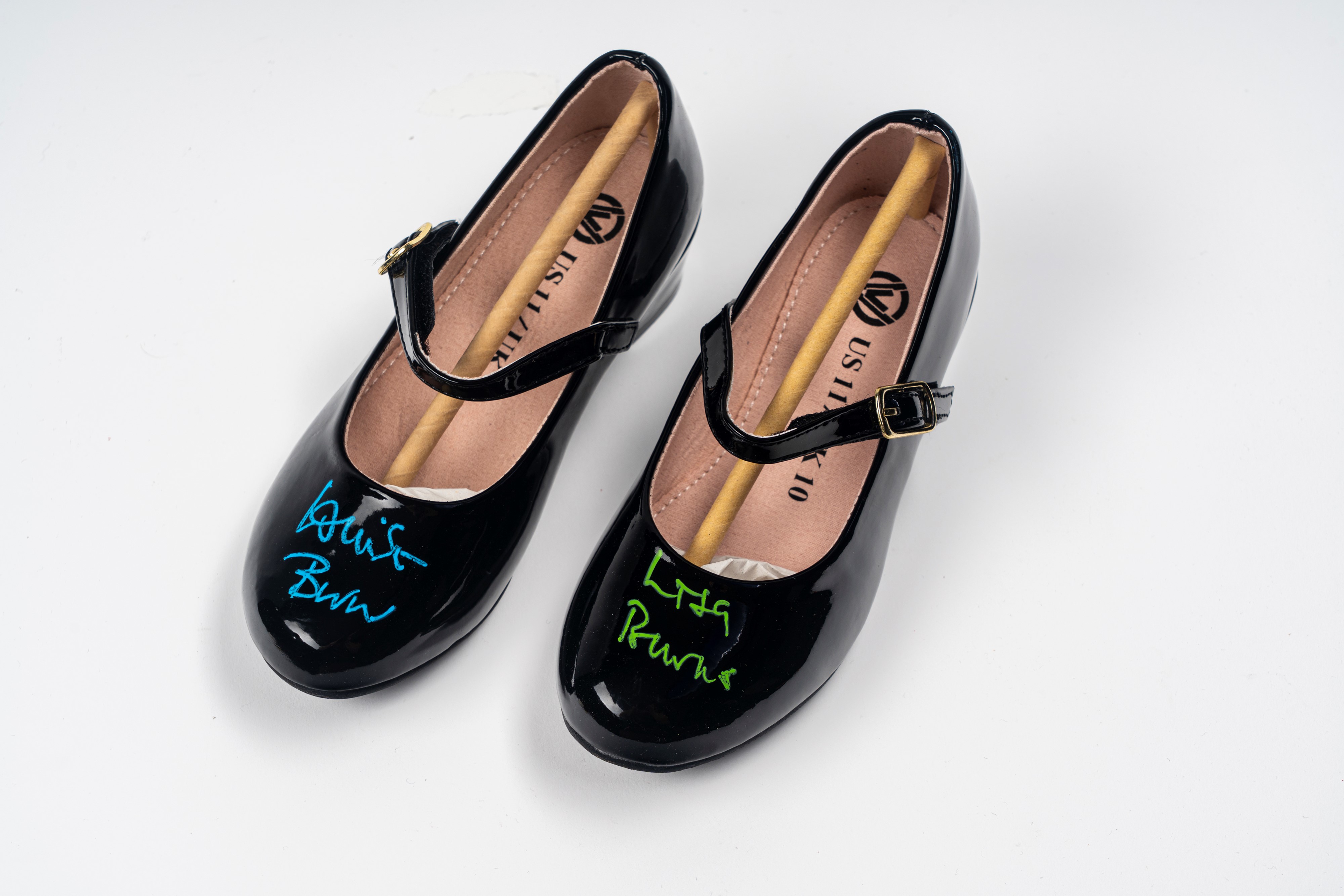 Lisa & Louise Burns – Scarpette Autografate - The Shining - Grady Twins – Cert. Beckett