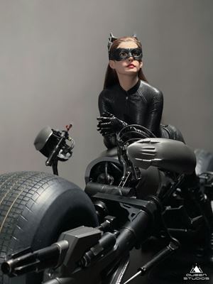 Catwoman – Anne Hathaway - 1:3 scale statue - DC Comics: The Dark Knight Rises - Queen Studios - Limited to 888 pieces
