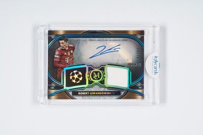 Robert Lewandowski – Card Autografata – Bayern Monaco – Numerata su 75 – Topps Museum – 2021