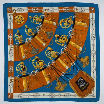Julie Abadie, Foulard in seta bluette