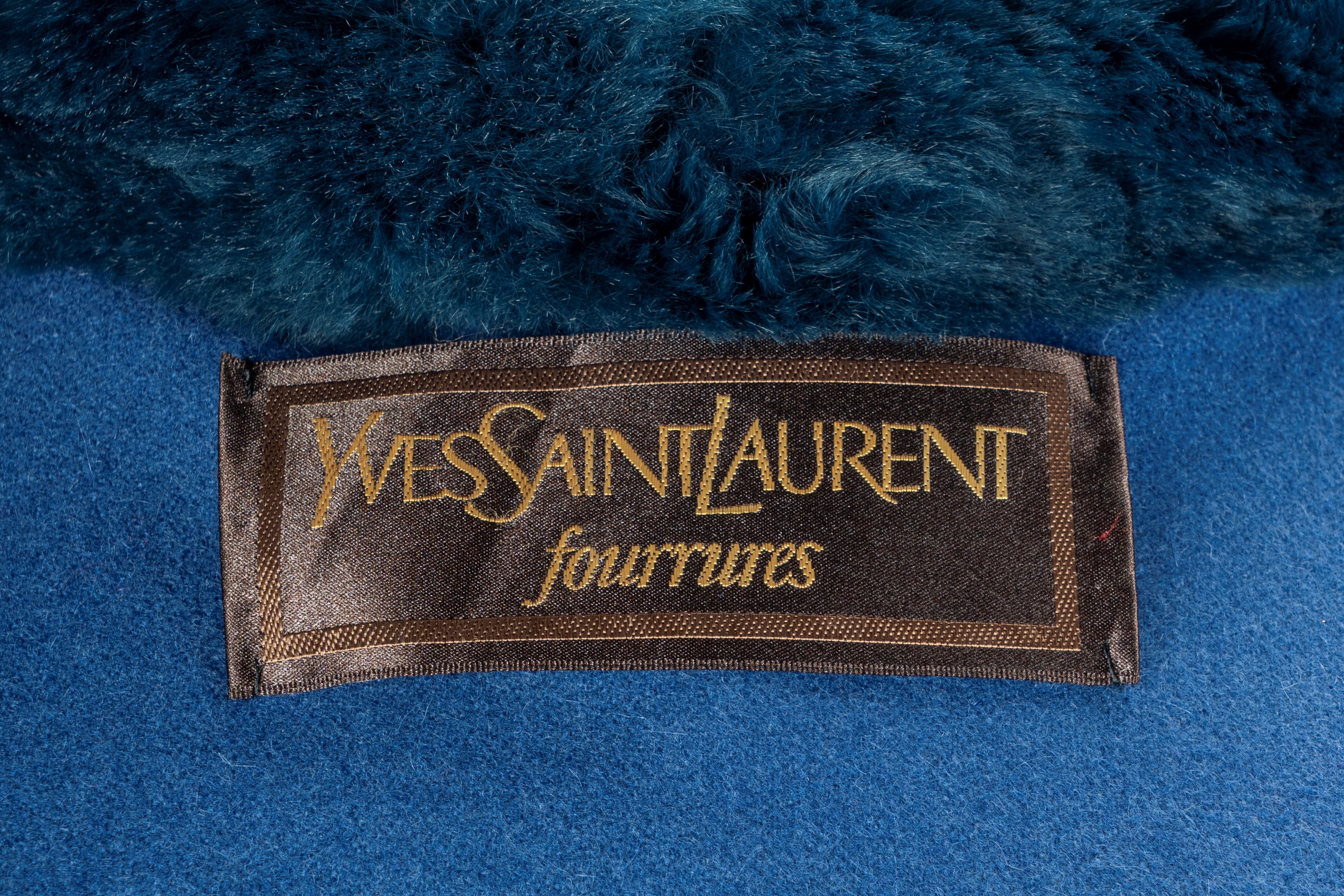 Yves Saint Laurent - Mantella in lana e cashmere, color indaco