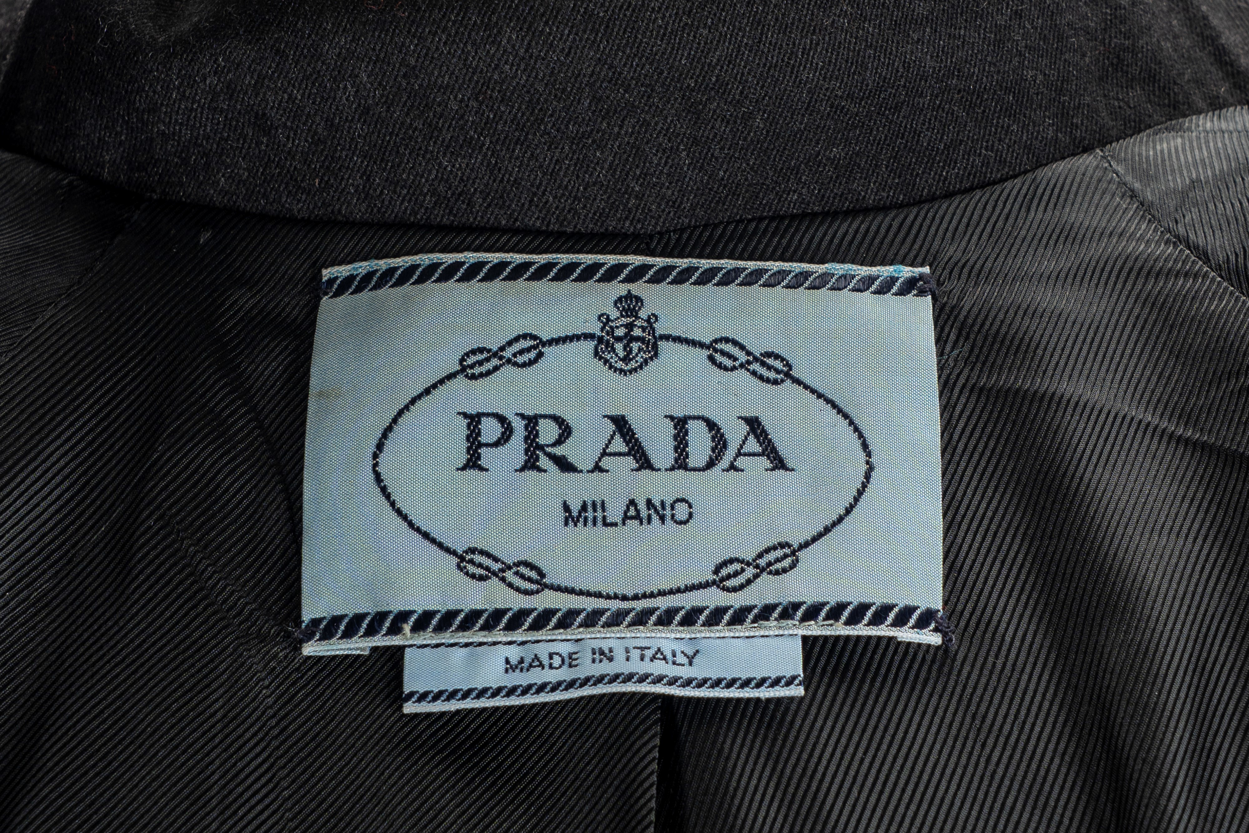 Prada - Cappotto in lana grigia antracite, manica lunga con tasche