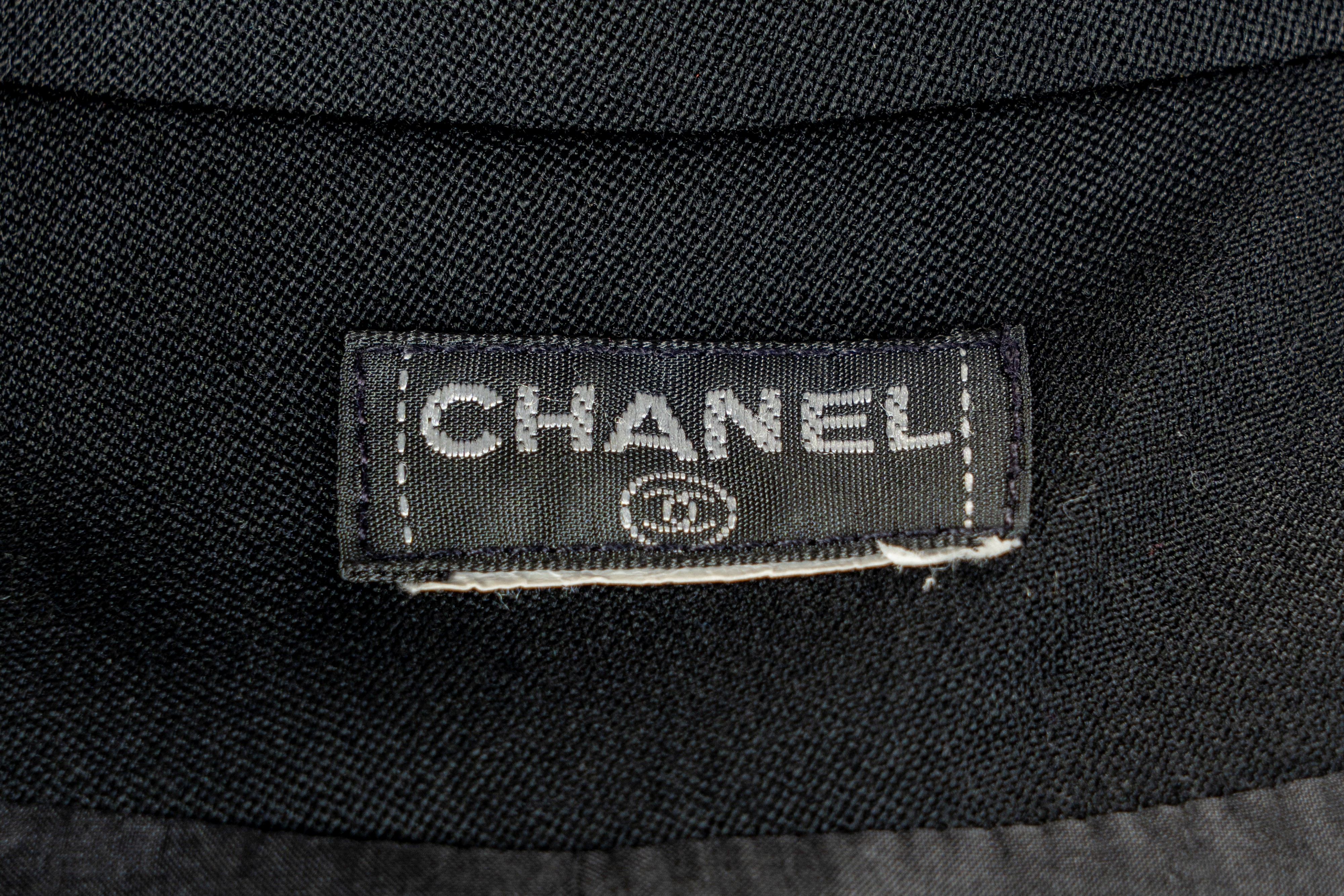 Chanel - Giacca, lana nera con bottoni dorati