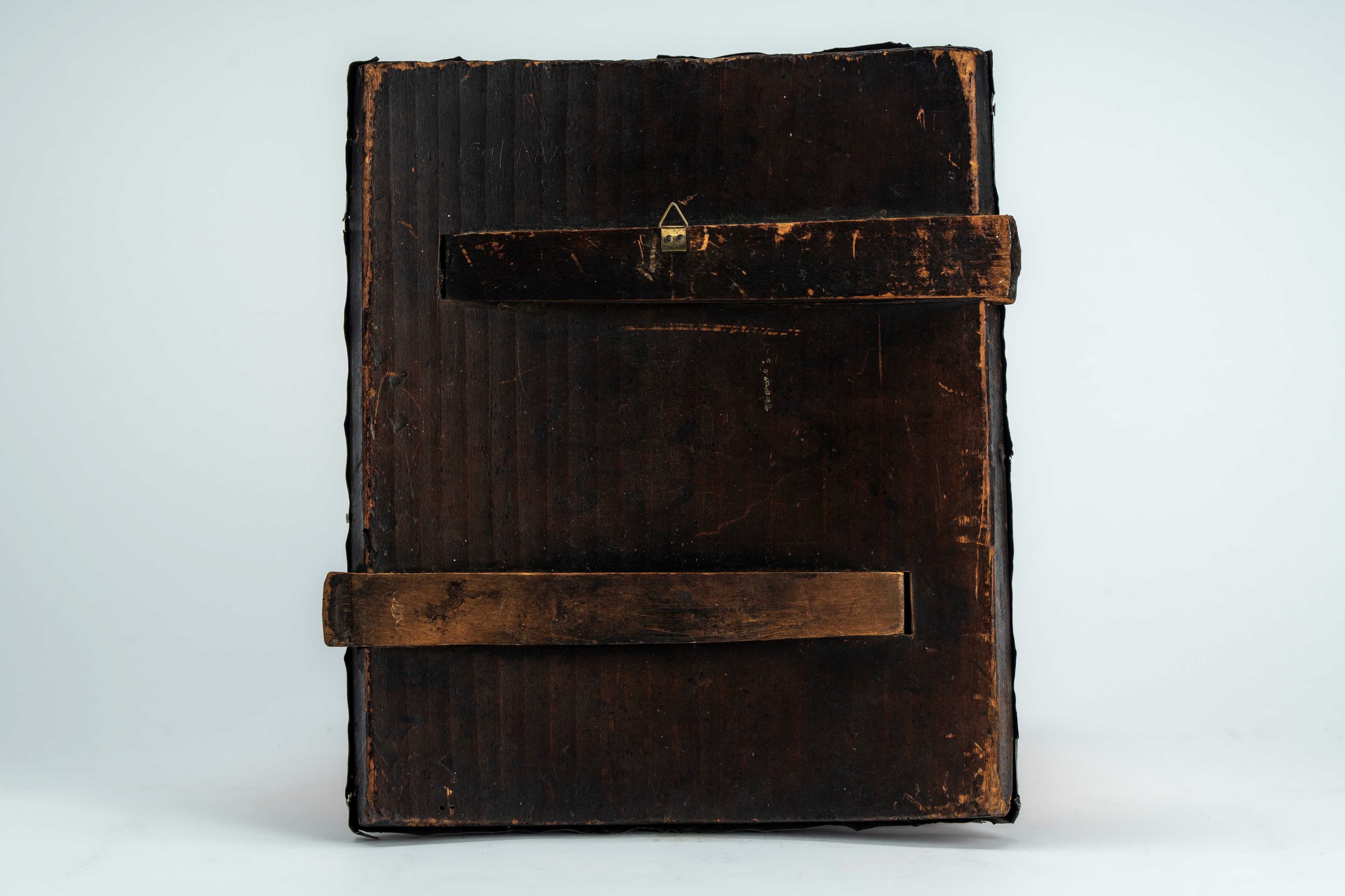 Icona su tavola raffigurante la Madre di Dio Odighitria con riza in argento. Russia, probabilment...