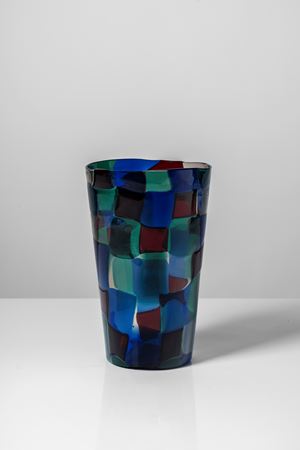 Vaso pezzato modello no. 4910 della serie 'Parigi'