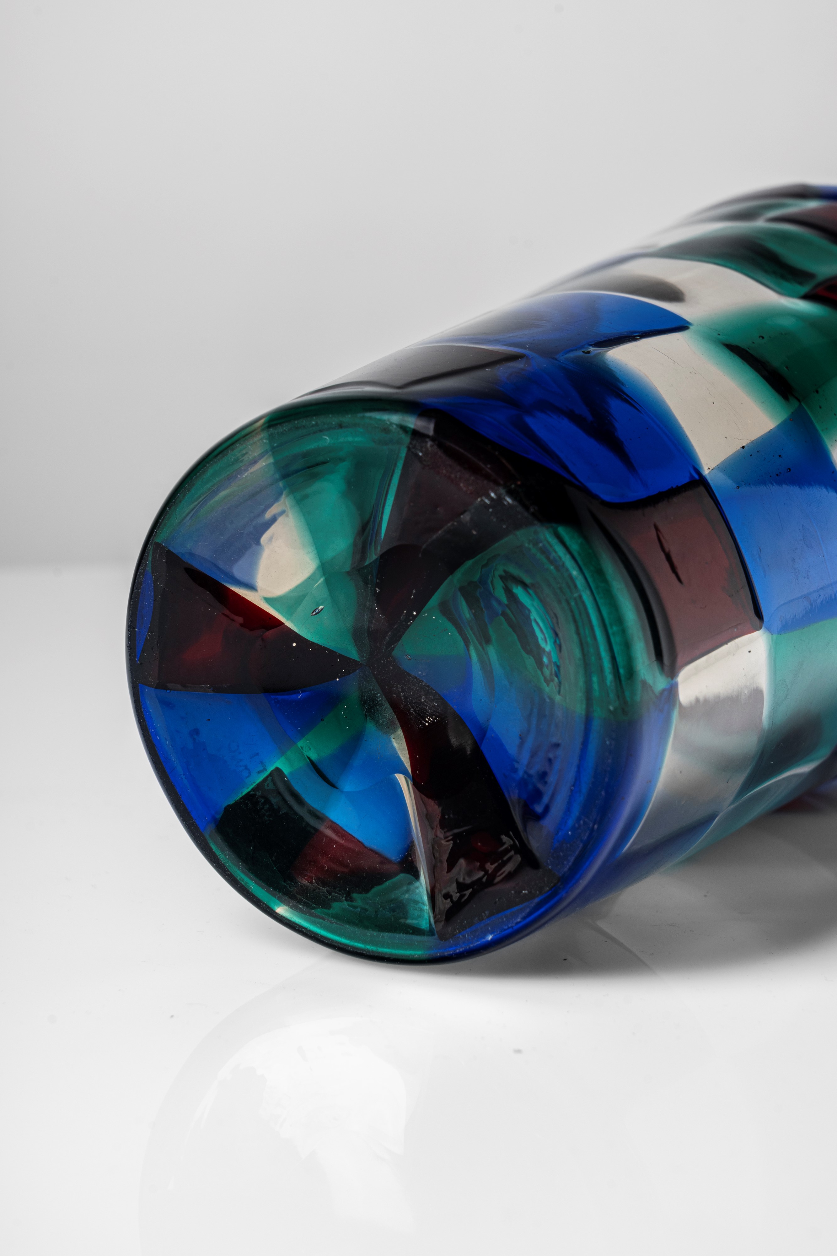 Vaso pezzato modello no. 4910 della serie 'Parigi'