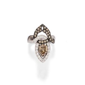 Fancy brown diamond ring 