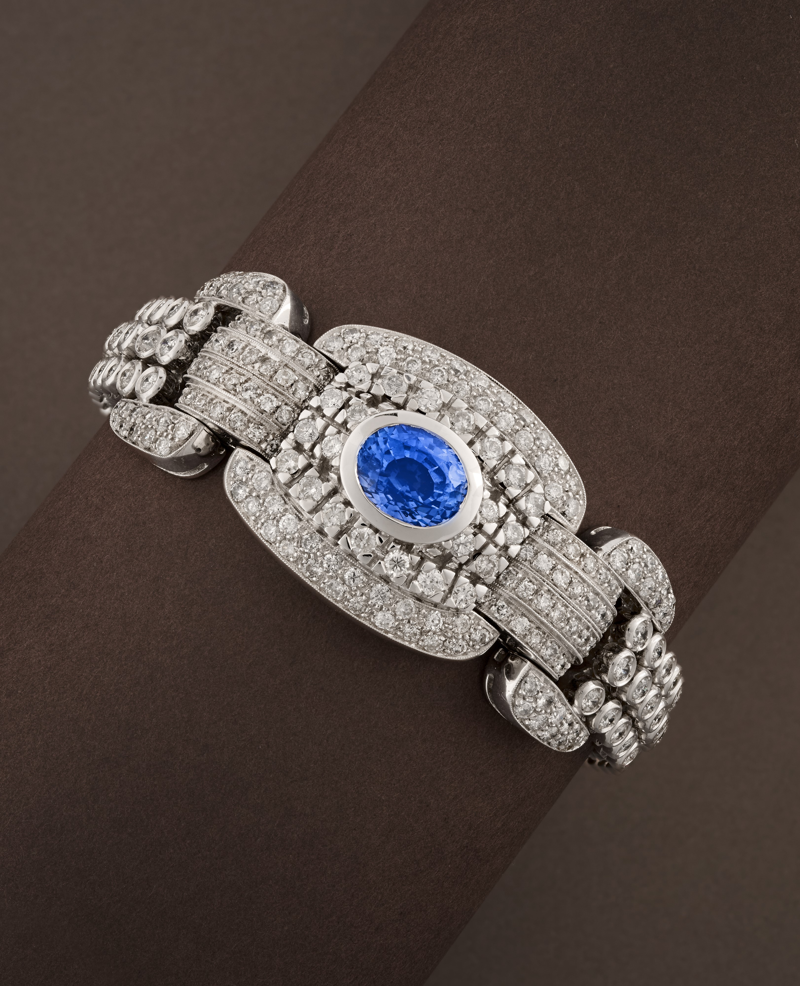 Bracciale con zaffiro e diamanti