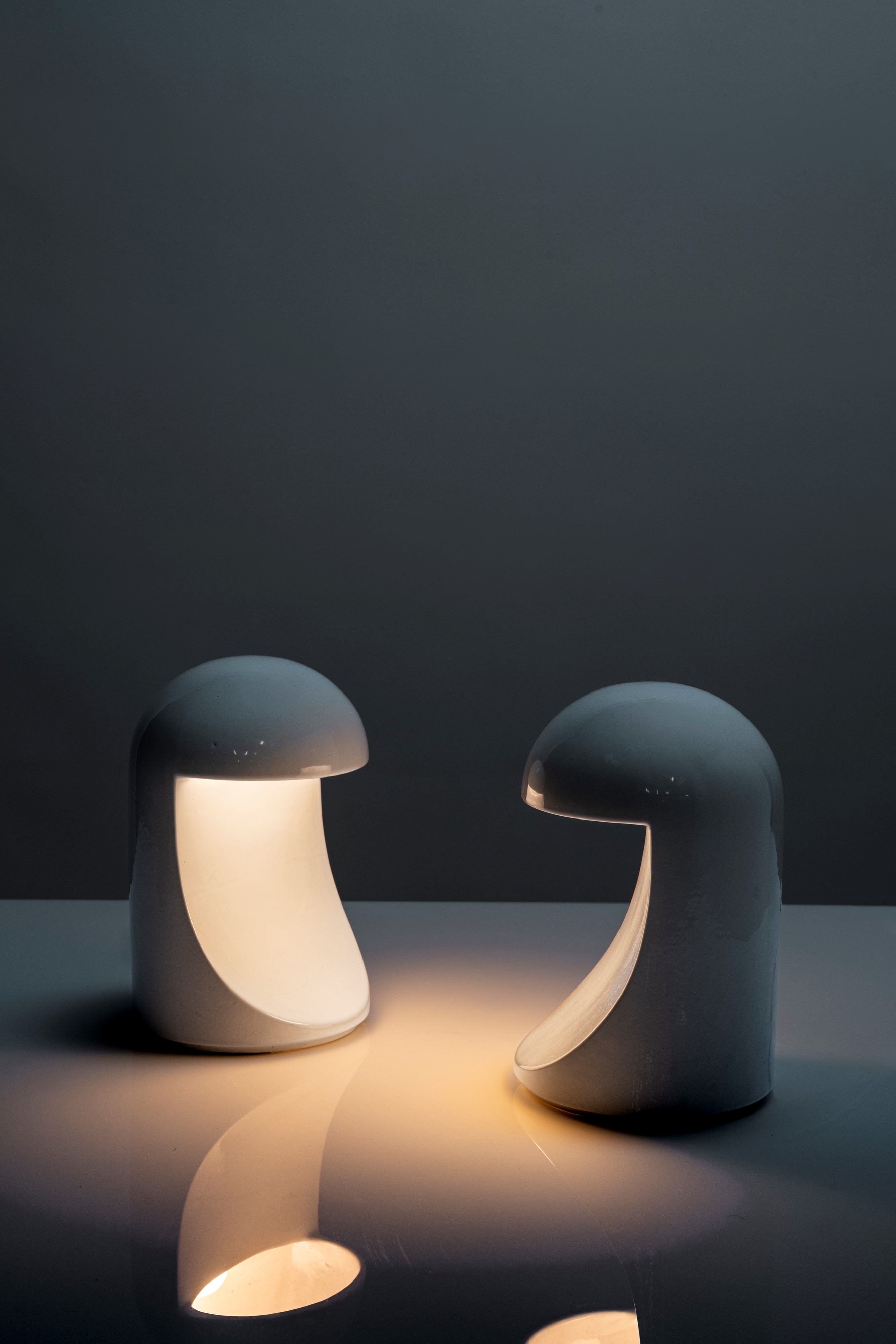 Coppia di lampade da tavolo modello 'Longobarda'