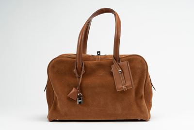 Borsa Plume, in doblis color caramello con dettagli in palladio
