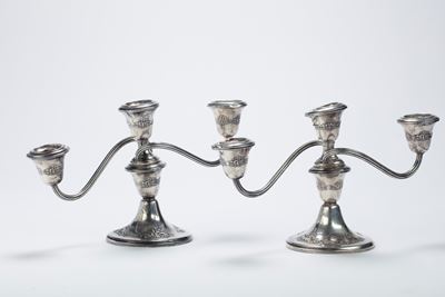 Coppia di candelabri, argento 925, Stati Uniti, prima metà XX secolo
