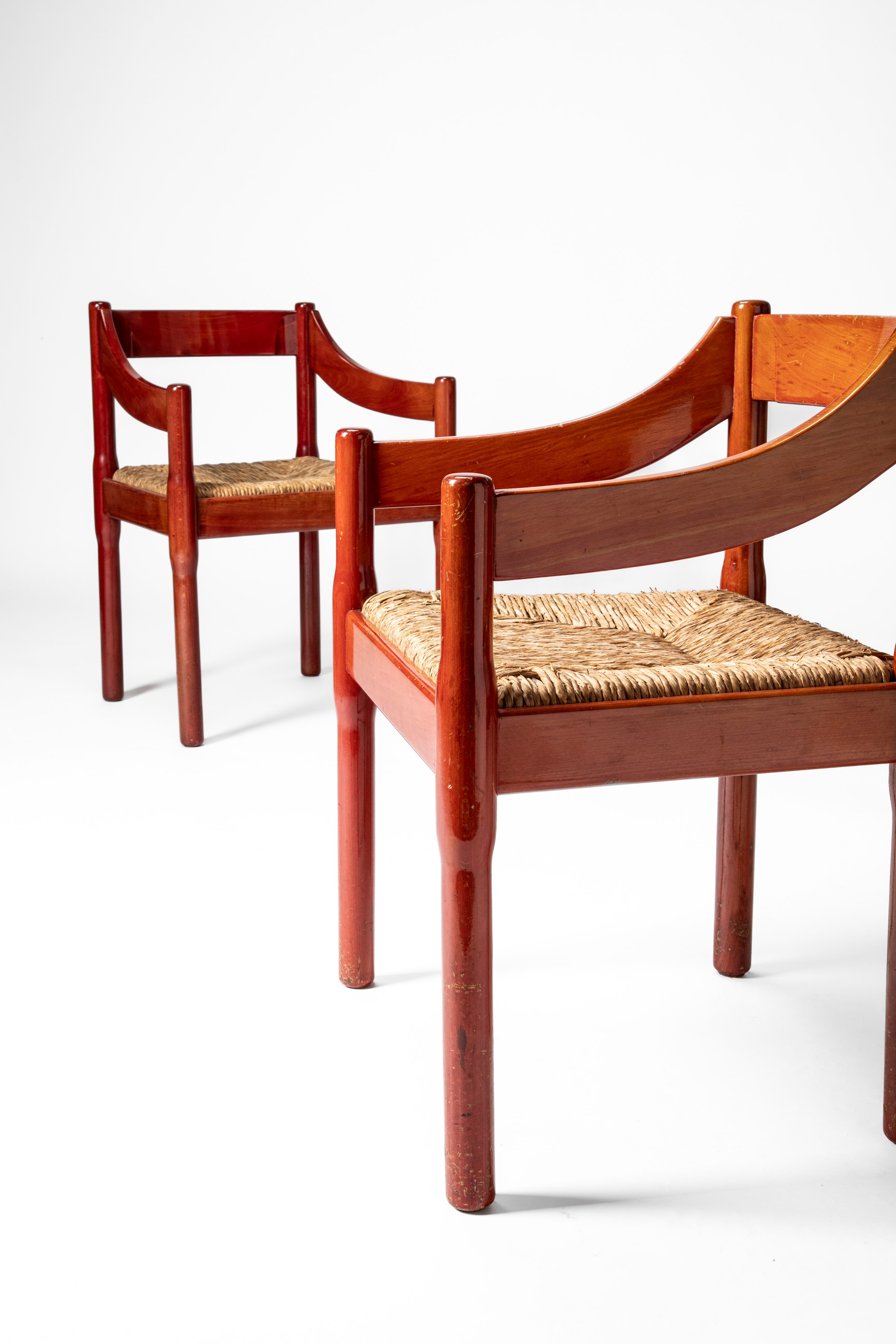 Coppia di sedie modello 'Carimate'