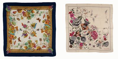 Lotto di due foulard in seta