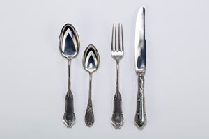 Servizio di posate da sei posti e sei cucchiaini da tè