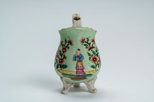 Porcelain milk jug decorated in polychrome with oriental-style motifs. Probably French manufacture, second half of the 18th century
