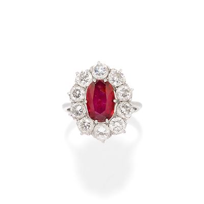 Anello con Rubino e Diamanti