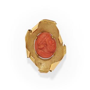 Spilla-pendente con corallo