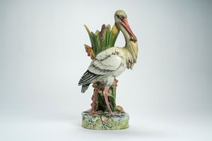 Grande vaso portafiori in ceramica policroma a forma di airone con ranocchia accanto a foglie e canne di palude. Francia, attribuito a Delphine Massier, Vallauris, circa 1890