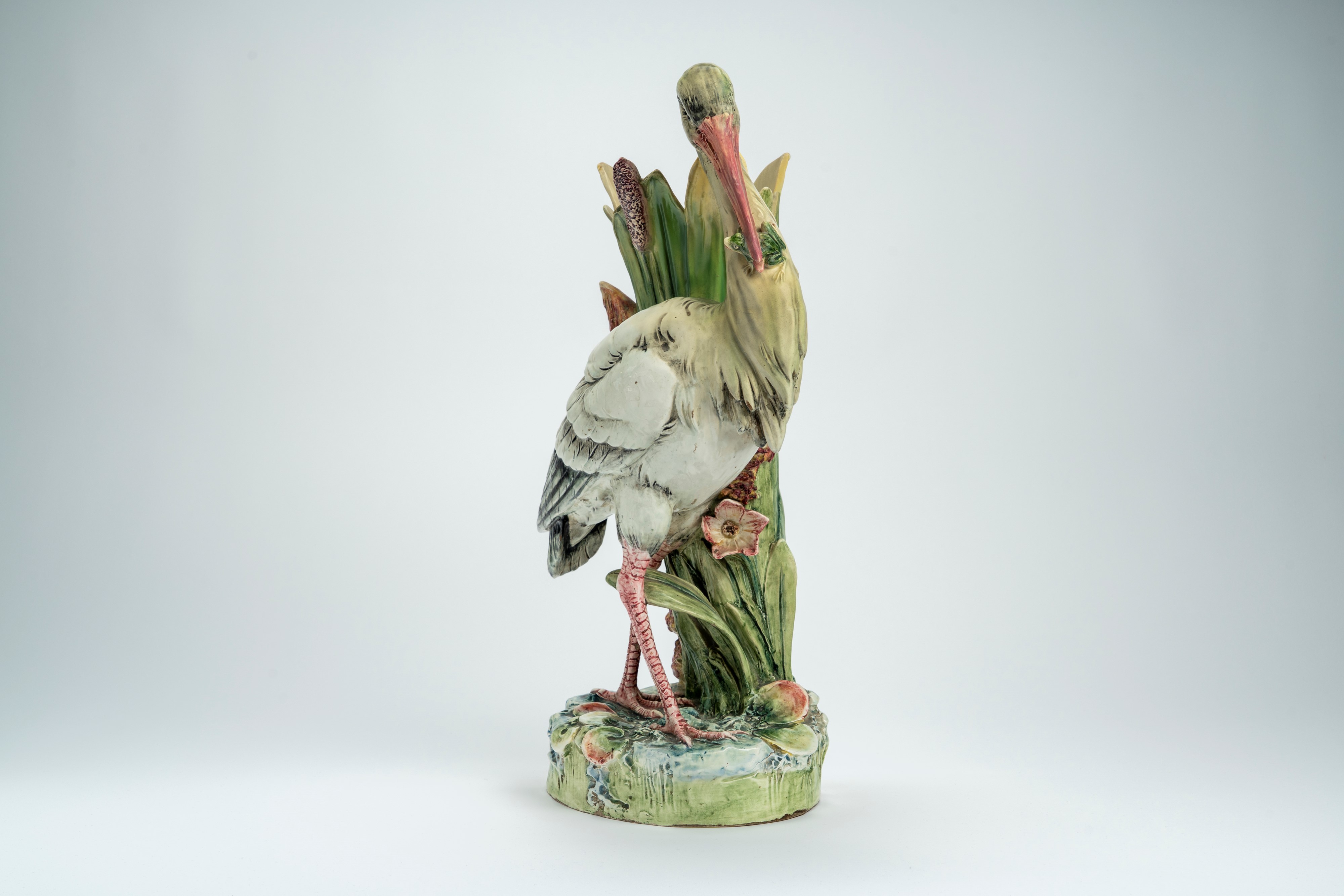 Grande Vaso Portafiori in Ceramica Policroma a Forma di Airone con Ranocchia Accanto a Foglie e C...
