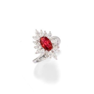 Anello con Rubino e Diamanti