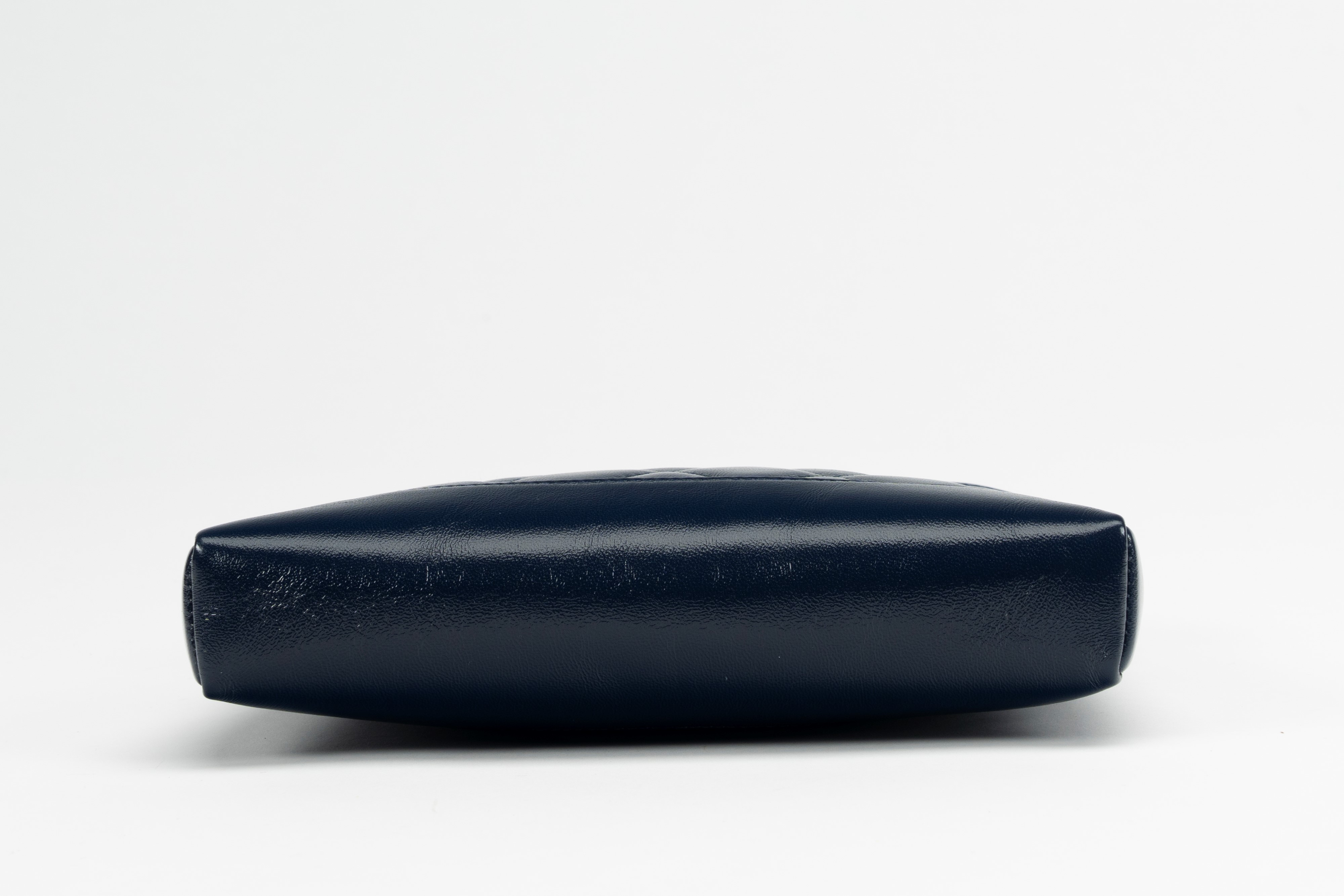 Chanel - Mini Borsa in pelle matelassé blu navy con tracolla a catena