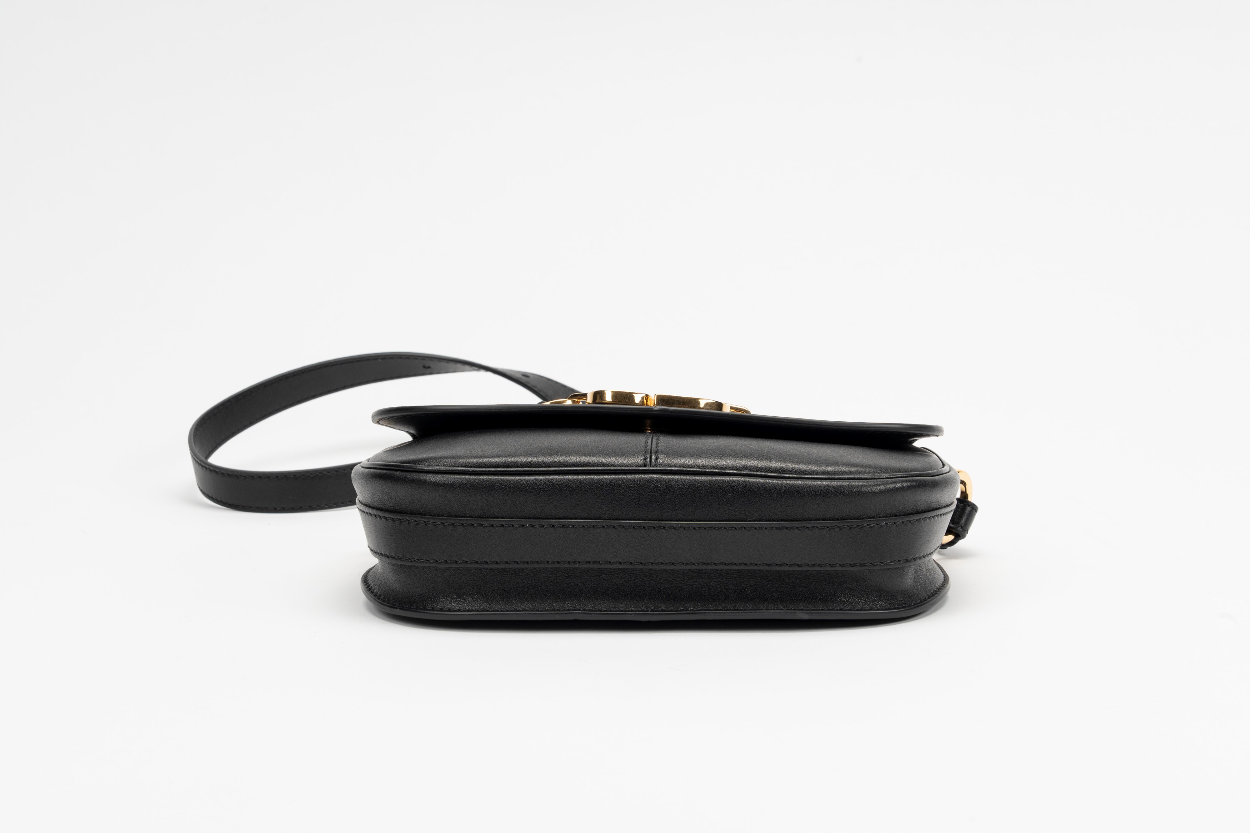 Christian Dior - Borsa in pelle nera con tracolla regolabile