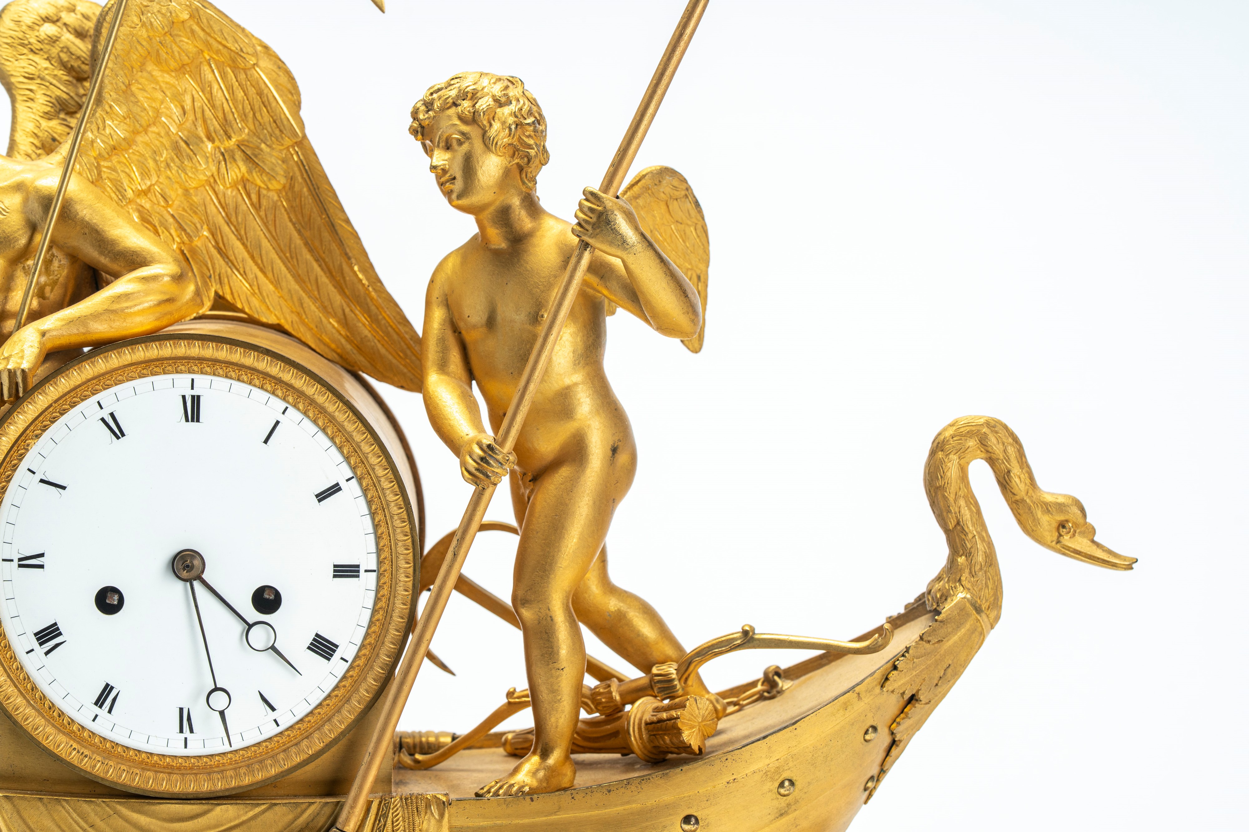 Pendola “L’Amour faisant passer le Temps” in bronzo dorato, da un modello di Louis-Simon Boizot (...