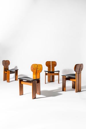 Quattro sedie modello 'Africa' dalla serie 'Artona'