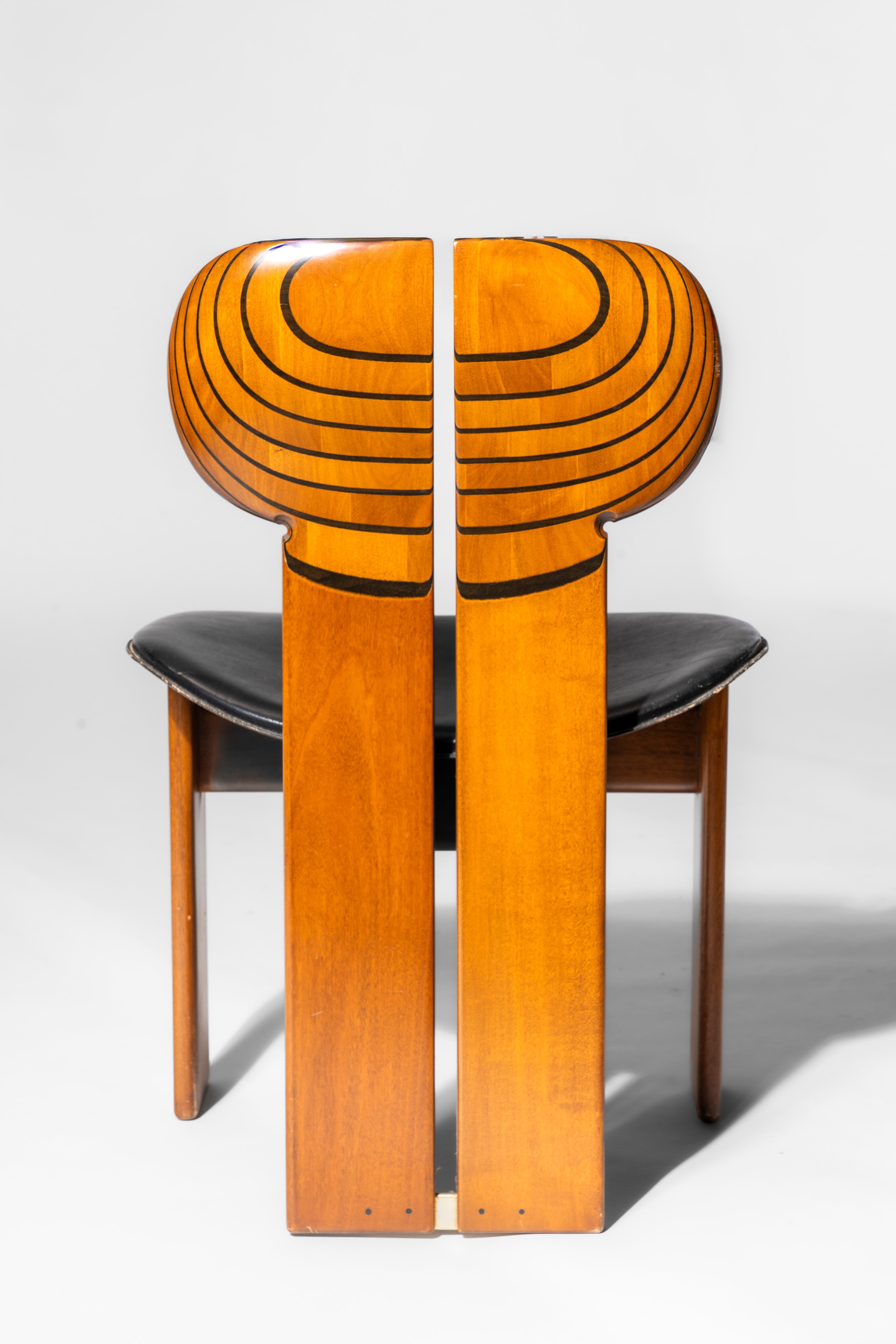 Quattro sedie modello 'Africa' dalla serie 'Artona'