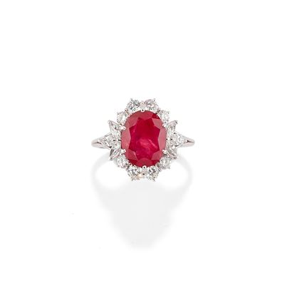 Anello con Rubino