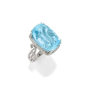 Anello con acquamarina e diamanti