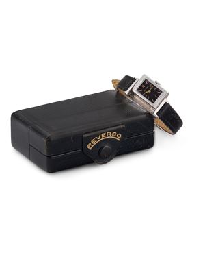 Reverso lady retailed by Hausmann&Co.