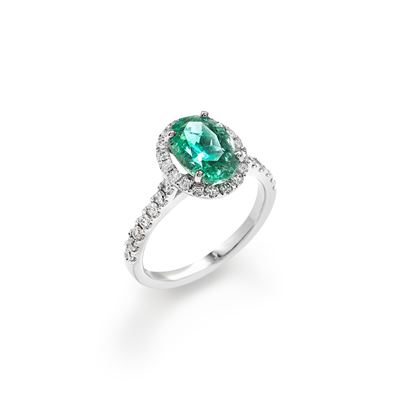 Anello in oro bianco 14k con smeraldo ovale e diamanti