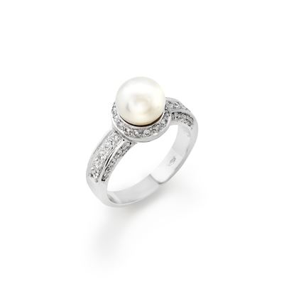 Anello con perla coltivata di mm 8,00 e diamanti, oro bianco 18k