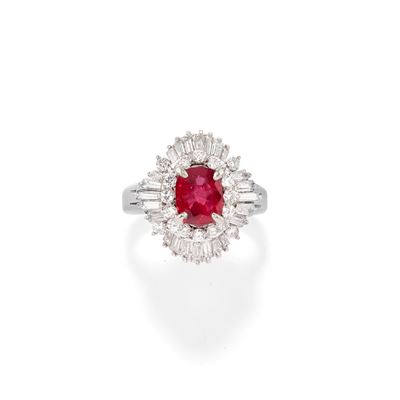 Anello con Rubino