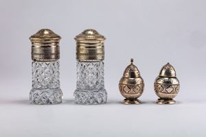 Due coppie di piccole saliere