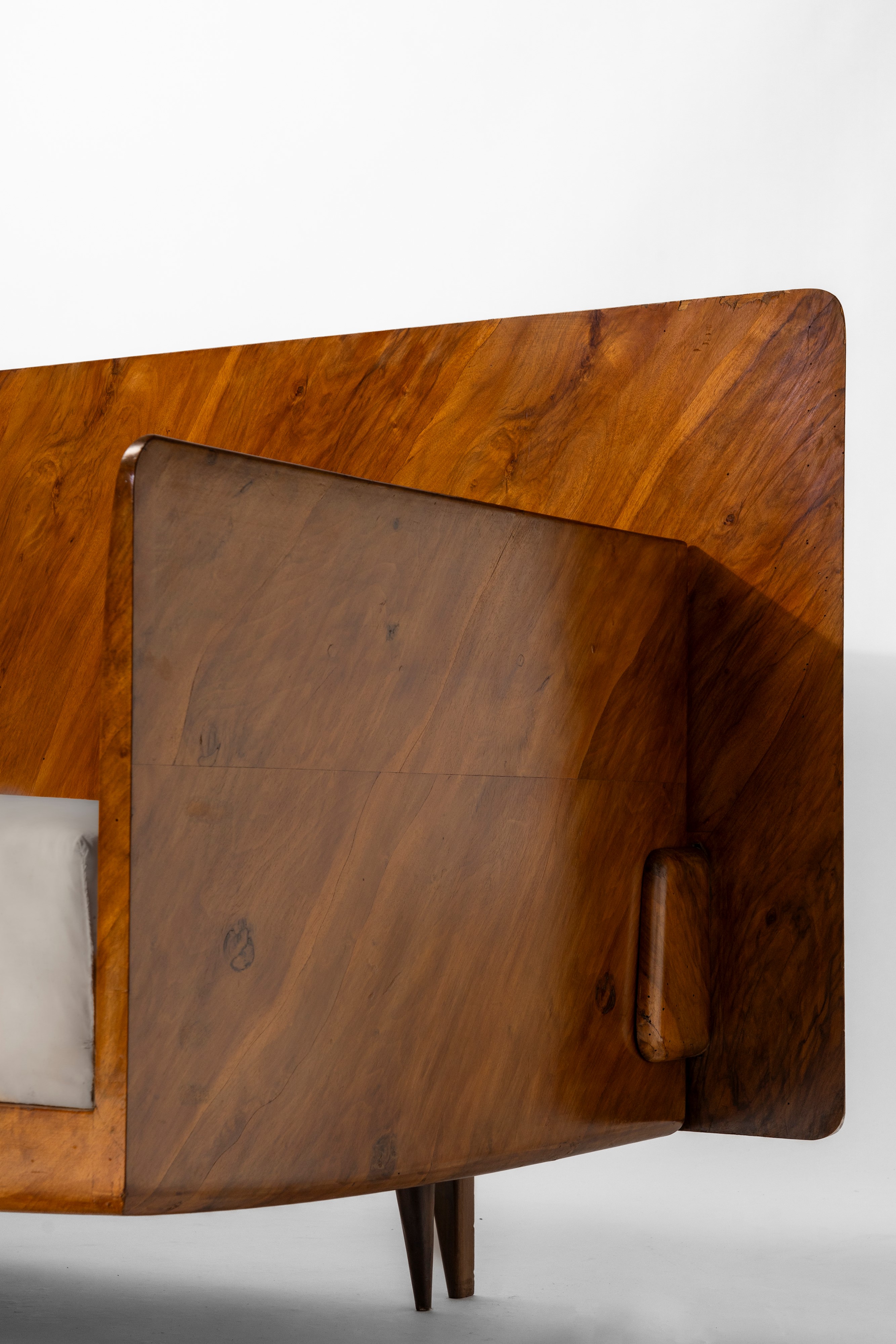 Daybed, special commission