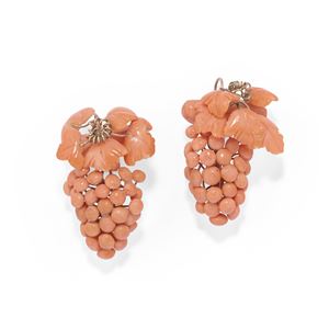 Orecchini con corallo