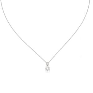 Necklace with diamonds