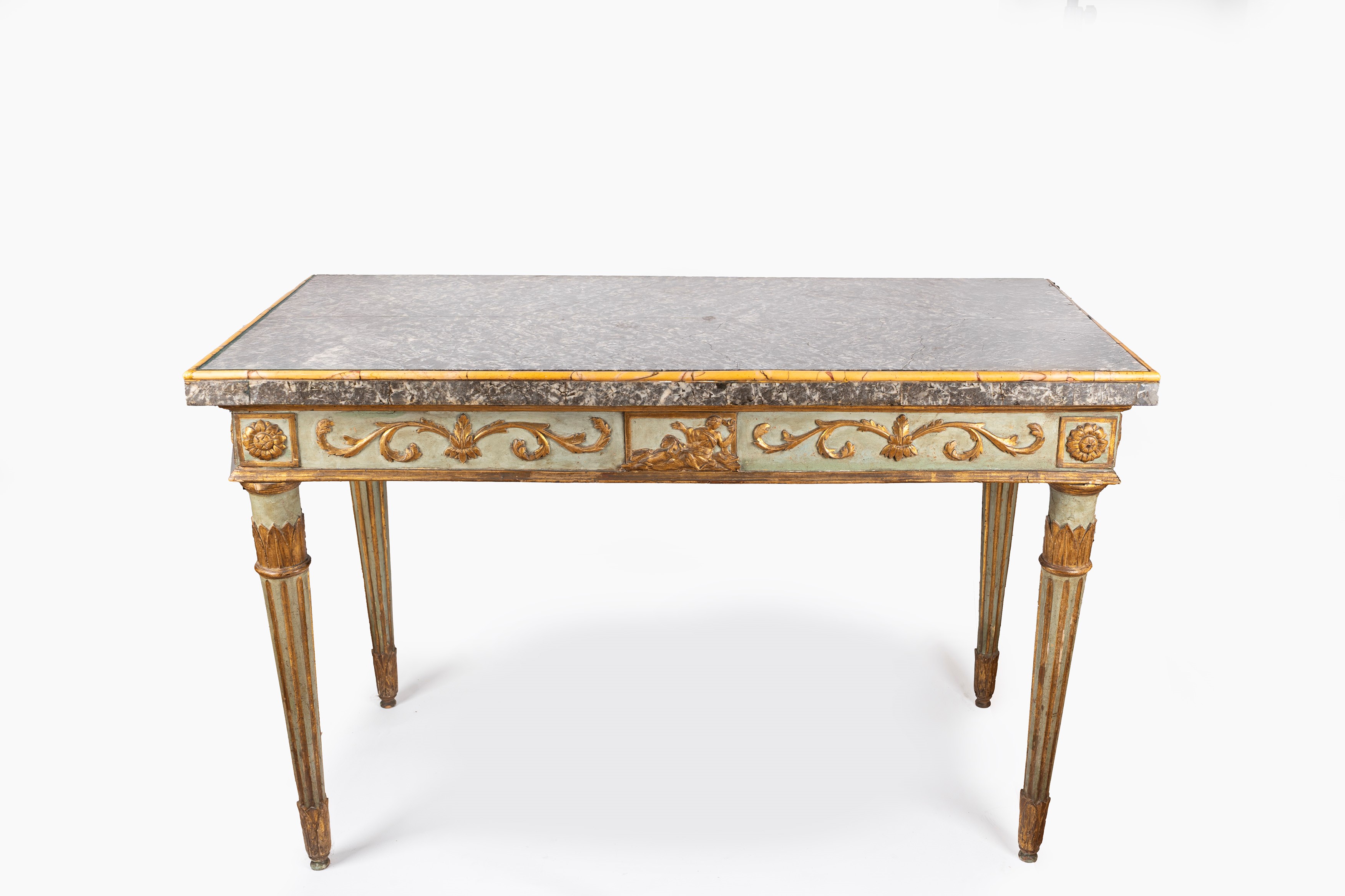 Console Luigi XVI in legno laccato e dorato con gambe scanalate e rastremate, fascia a rosette, v...