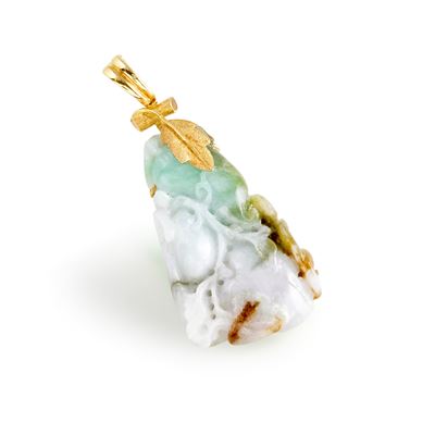Pendente in giadeite, oro giallo 18k